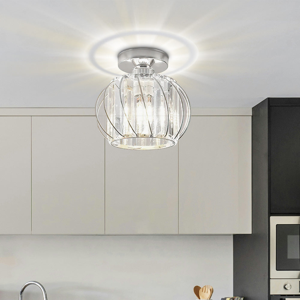 Deckenlampe mit Kristalleffekt und Metallrahmen
