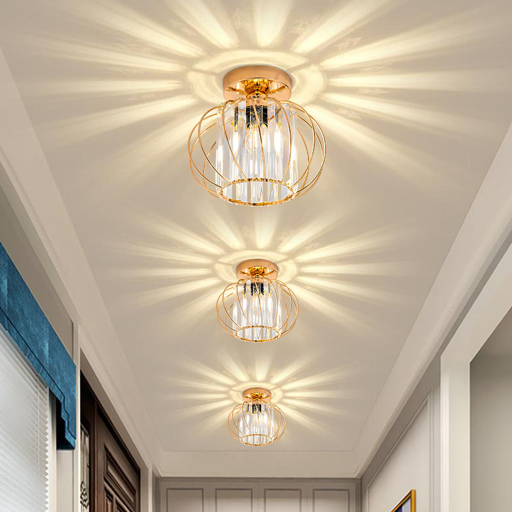 Deckenlampe mit Kristalleffekt und Metallrahmen
