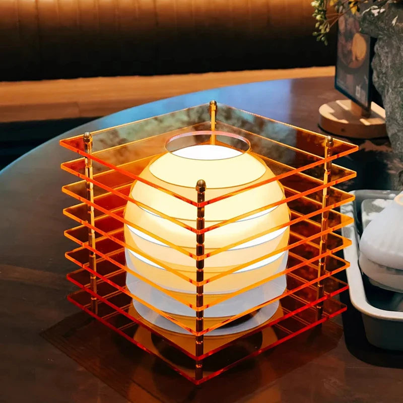 Geometrische Amber-Würfel Tischlampe