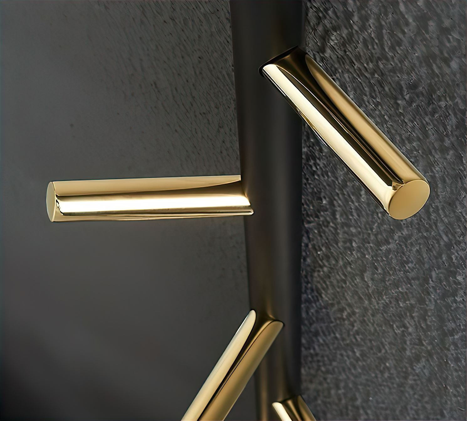 Wandgarderobe Schwarz-Gold – Vertikale Hakenleiste