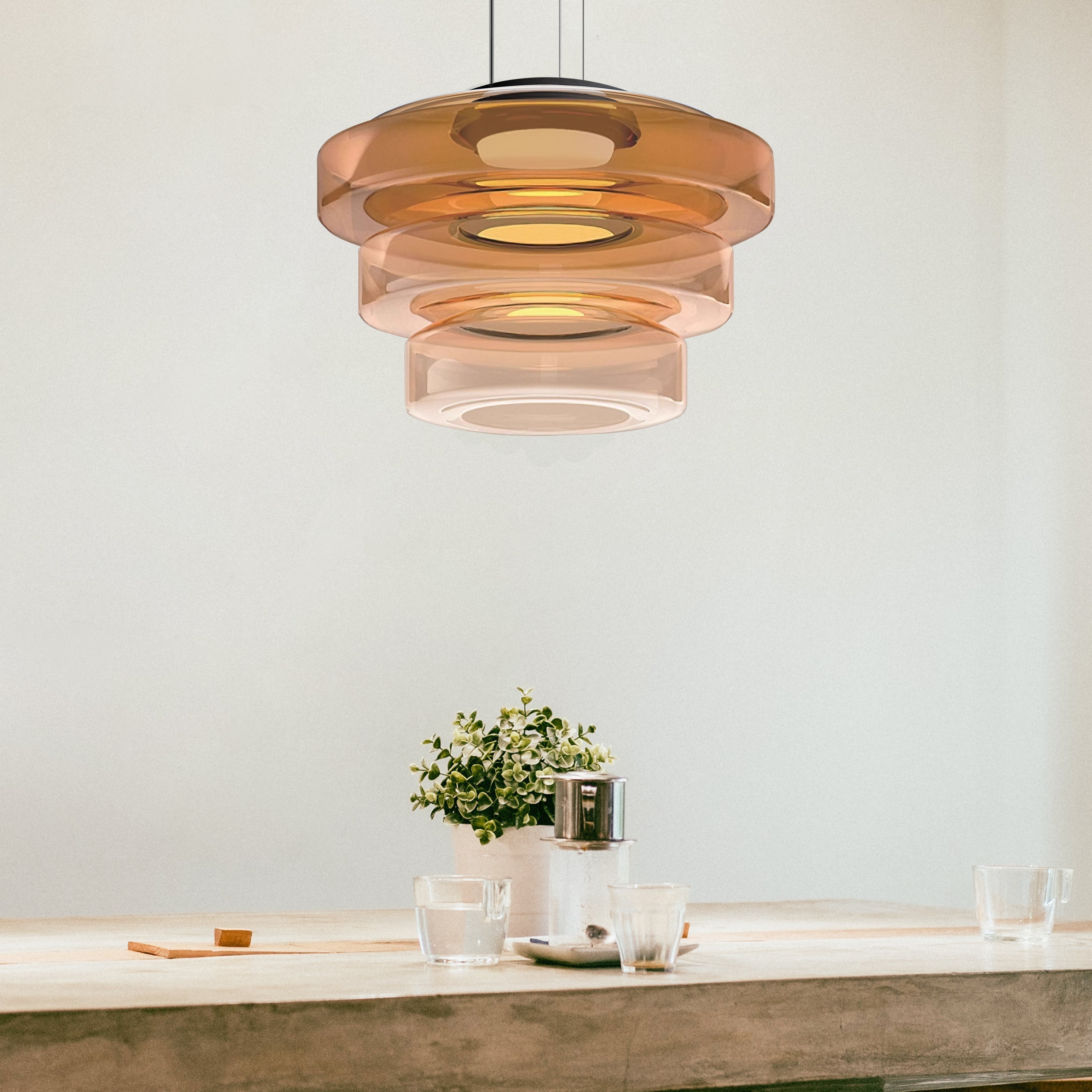 Moderne Deckenlampe mit getöntem Glasdesign