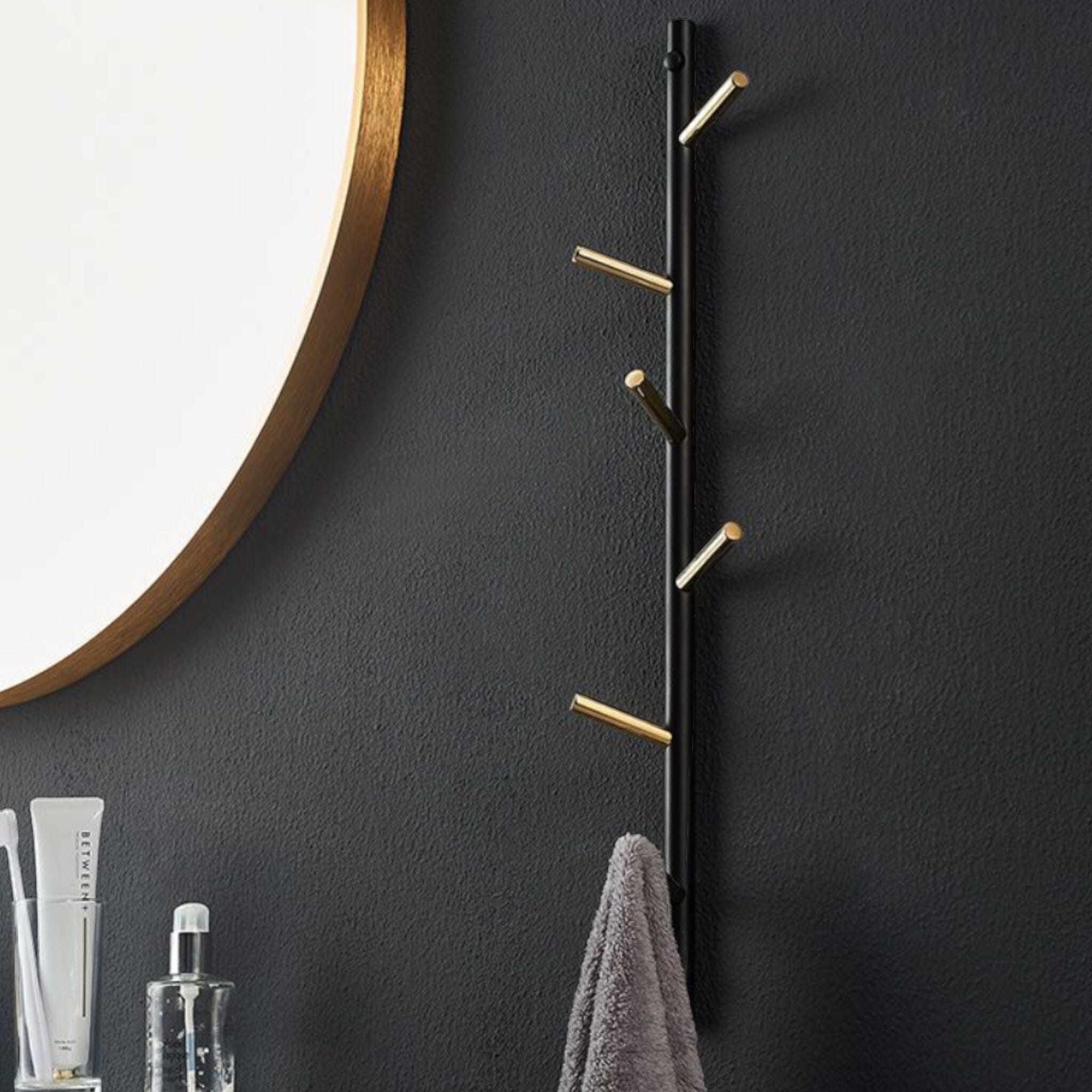 Wandgarderobe Schwarz-Gold – Vertikale Hakenleiste