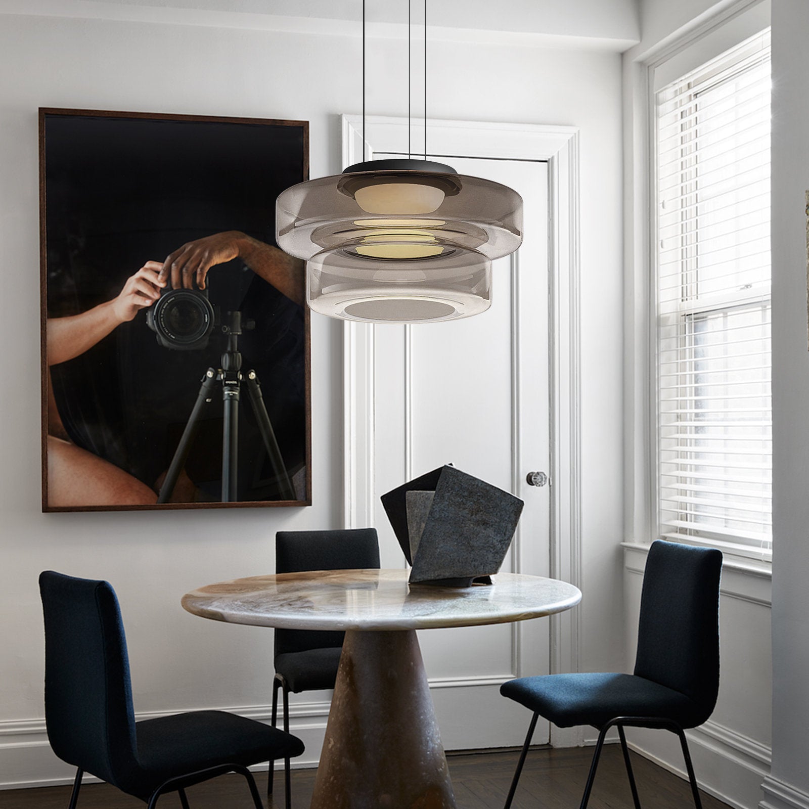 Moderne Deckenlampe mit getöntem Glasdesign