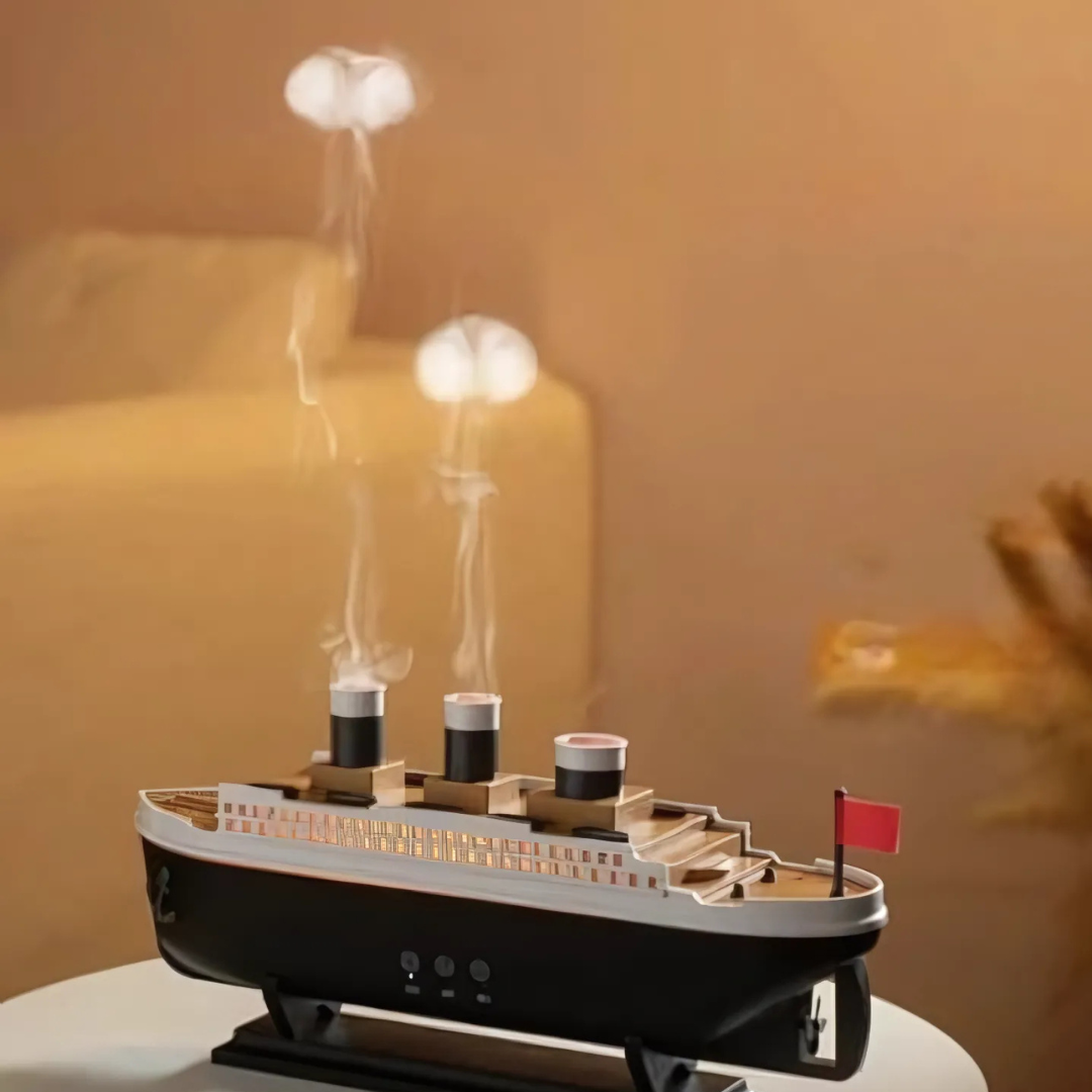 Titanic Duft-Diffusor mit Dampf- & Lichtfunktion